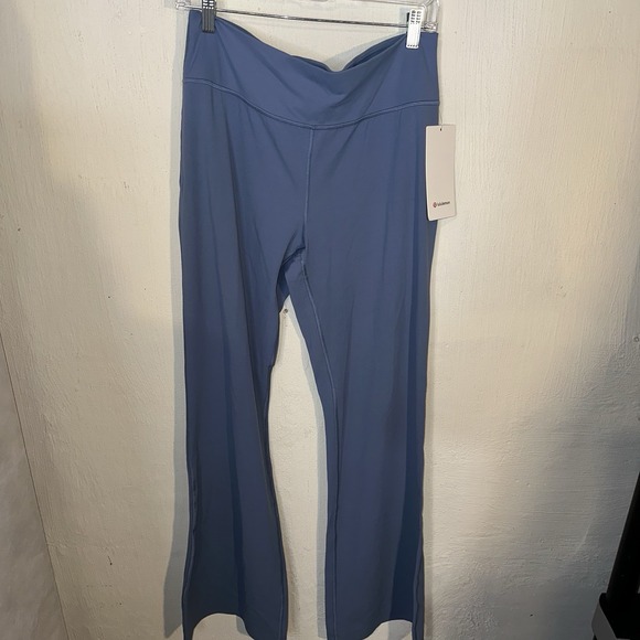 Lululemon NWT Groove Nulu HR Flared Pant Regular Sz 14 Washed Denim - Picture 1 of 5